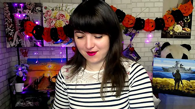 Snapshot of Darina_M_ chatting on October 30, 5:31 am Darina M online show from October 30, 5:31 am