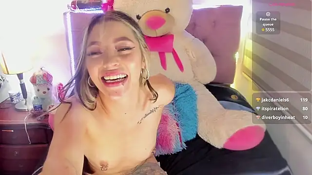  EmiRhodes online show from March 10, 1:45 am