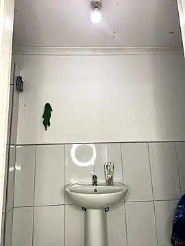 Snapshot of DarkBerry87 chatting on October 7, 6:27 pm DarkBerry87 online show from October 7, 6:27 pm