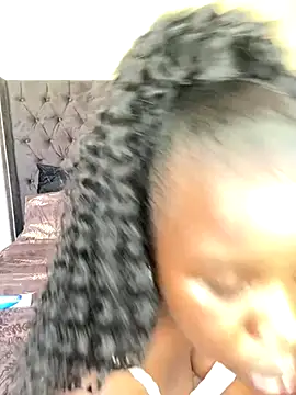 DarkBerry87 online show from December 2, 5:35 am