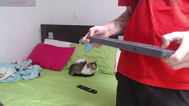 Nanna and Balder online show from February 25, 9:46 pm