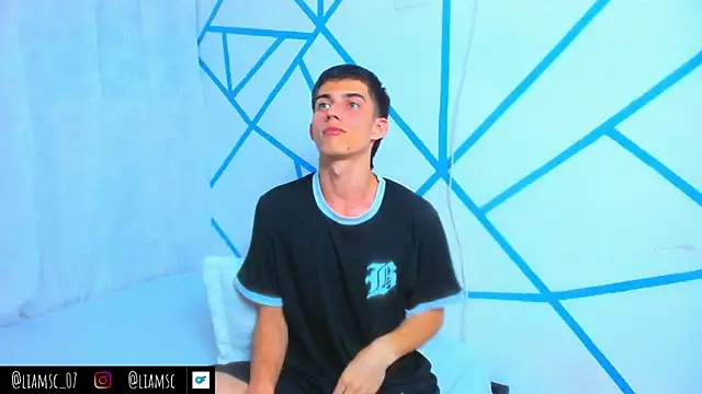 liam scott77 online show from October 6, 9:56 pm