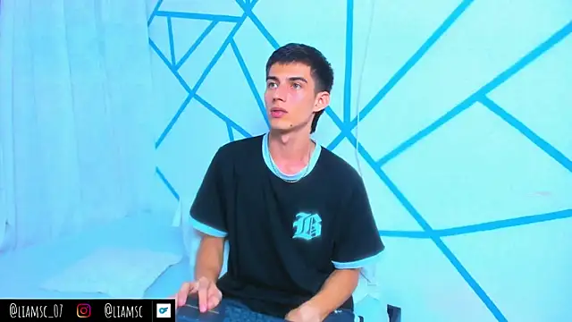 liam scott77 online show from October 9, 7:12 pm