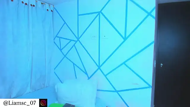 liam scott77 online show from March 2, 1:30 am