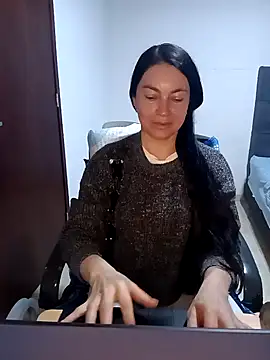 renata hot1 online show from February 18, 6:04 am