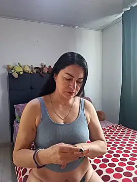 renata hot1 online show from September 15, 3:23 pm