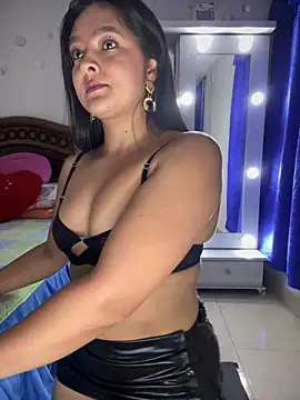 Snapshot of cristina1800 chatting on September 14, 3:49 am cristina1800 online show from September 14, 3:49 am