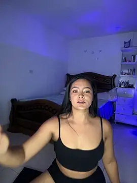 Snapshot of cristina1800 chatting on October 7, 4:09 am cristina1800 online show from October 7, 4:09 am