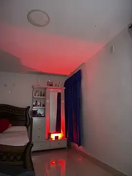 Snapshot of cristina1800 chatting on March 1, 6:59 am cristina1800 online show from March 1, 6:59 am