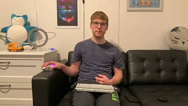 BlueEyedTallGuy94 online show from December 13, 3:38 am