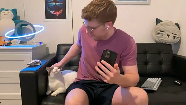 BlueEyedTallGuy94 online show from December 19, 8:55 pm