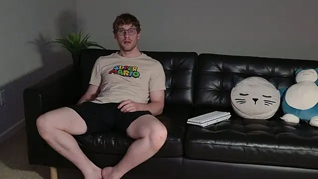 BlueEyedTallGuy94 online show from September 11, 2:11 am