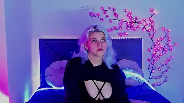 JoannLowe online show from May 18, 6:58 pm