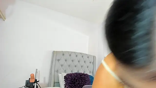 TianaReedd online show from October 14, 12:28 pm