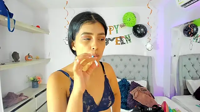 TianaReedd online show from October 29, 12:29 pm