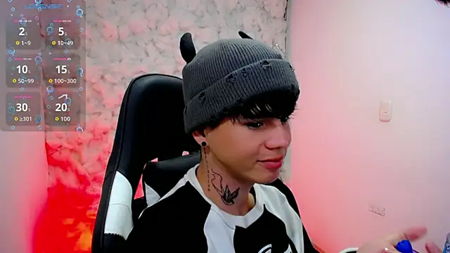 Tayson Rivers online show from October 25, 1:57 am