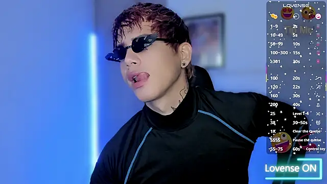 Tayson Rivers online show from April 4, 2:43 am