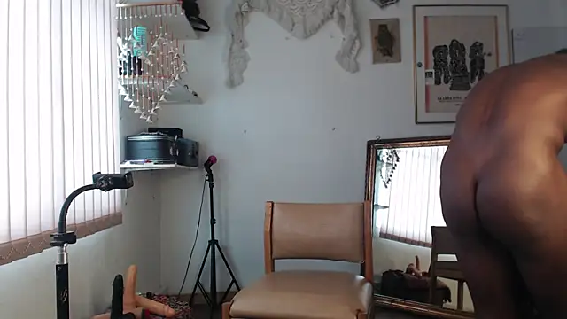 Snapshot of Siriss_boyrag chatting on September 19, 1:56 pm Siriss boyrag online show from September 19, 1:56 pm