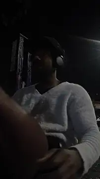 Snapshot of Siriss_boyrag chatting on October 17, 12:36 am Siriss boyrag online show from October 17, 12:36 am