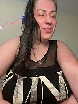 Evelinia online show from March 28, 4:17 pm