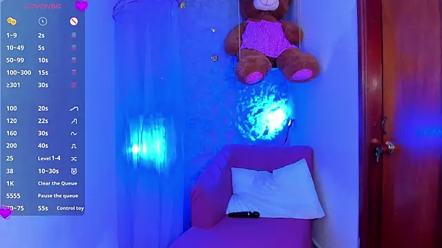 Snapshot of KaattySweet_ chatting on February 10, 1:46 am KaattySweet online show from February 10, 1:46 am