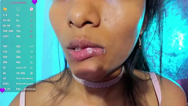Snapshot of KaattySweet_ chatting on March 13, 1:43 am KaattySweet online show from March 13, 1:43 am