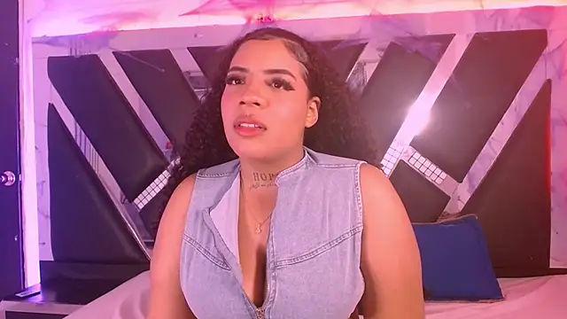 MelannyTylor online show from October 11, 3:28 am