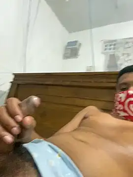 Snapshot of Heavenranger1997 chatting on February 14, 8:05 pm Heavenranger1997 online show from February 14, 8:05 pm