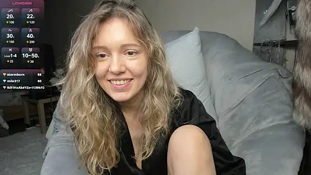 foxy blond online show from March 21, 6:27 am