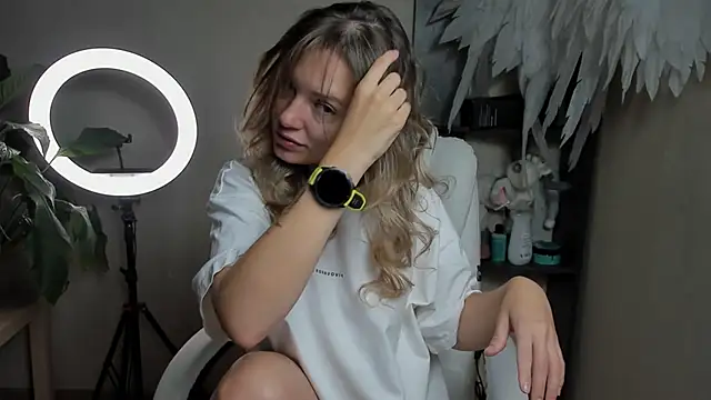 foxy blond online show from September 15, 12:10 am