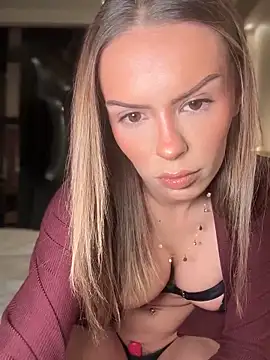 HotBella- online show from March 18, 8:04 pm