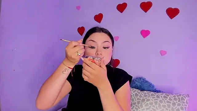 Snapshot of Bella_Manson_ chatting on March 3, 7:28 pm Bella Manson online show from March 3, 7:28 pm