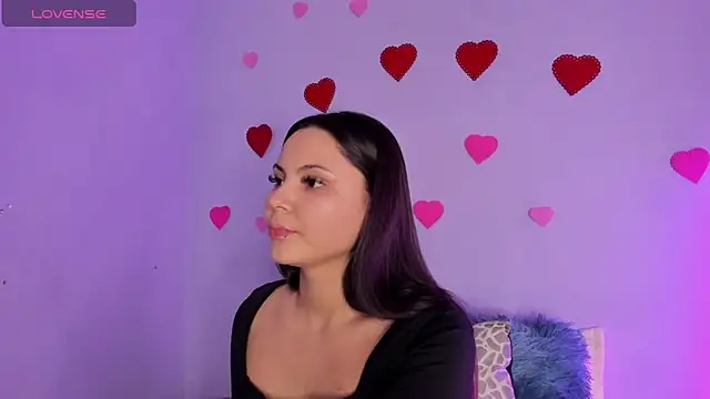 Snapshot of Bella_Manson_ chatting on March 6, 7:32 pm Bella Manson online show from March 6, 7:32 pm