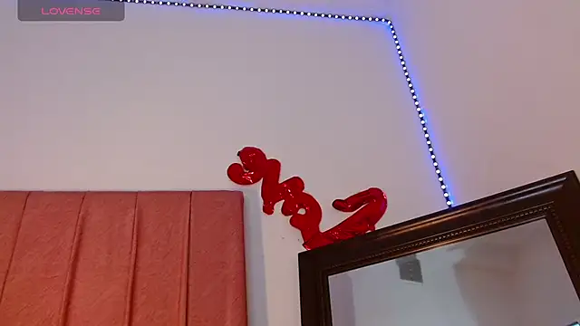 margiesfunnyhot303av online show from December 2, 5:37 am