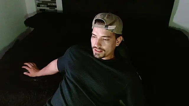 Snapshot of Ian_Daviz chatting on February 16, 9:33 pm Ian Daviz online show from February 16, 9:33 pm