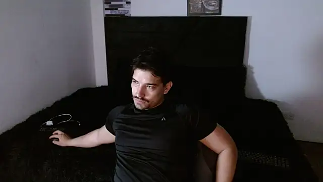 Snapshot of Ian_Daviz chatting on February 24, 2:26 pm Ian Daviz online show from February 24, 2:26 pm