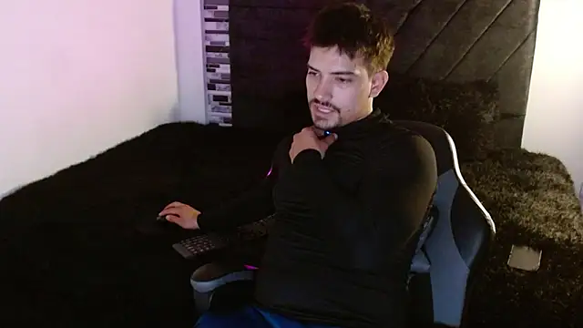 Snapshot of Ian_Daviz chatting on March 6, 1:13 am Ian Daviz online show from March 6, 1:13 am