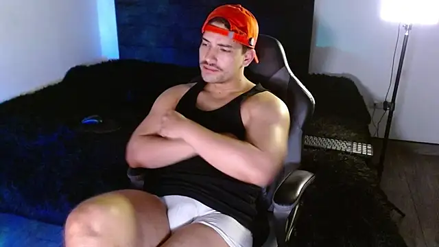 Snapshot of Ian_Daviz chatting on March 28, 6:46 am Ian Daviz online show from March 28, 6:46 am