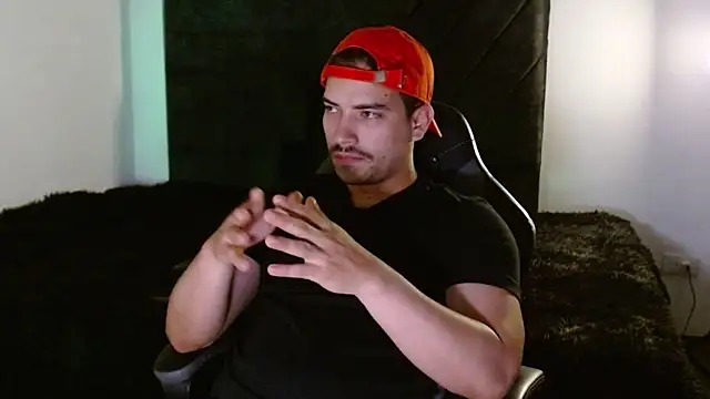 Snapshot of Ian_Daviz chatting on March 28, 6:51 pm Ian Daviz online show from March 28, 6:51 pm