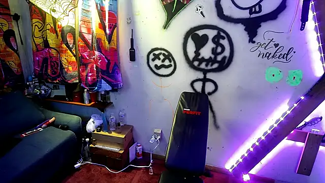 Snapshot of KRYZTALYNXXX chatting on January 20, 11:54 pm KRYZTALYNXXX online show from January 20, 11:54 pm