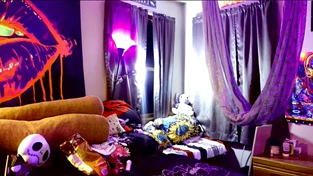 Snapshot of KRYZTALYNXXX chatting on February 20, 1:36 am KRYZTALYNXXX online show from February 20, 1:36 am