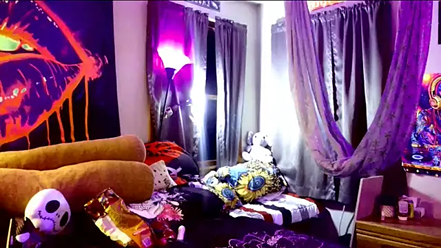 Snapshot of KRYZTALYNXXX chatting on February 20, 10:48 am KRYZTALYNXXX online show from February 20, 10:48 am