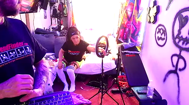 Snapshot of KRYZTALYNXXX chatting on February 23, 4:35 pm KRYZTALYNXXX online show from February 23, 4:35 pm