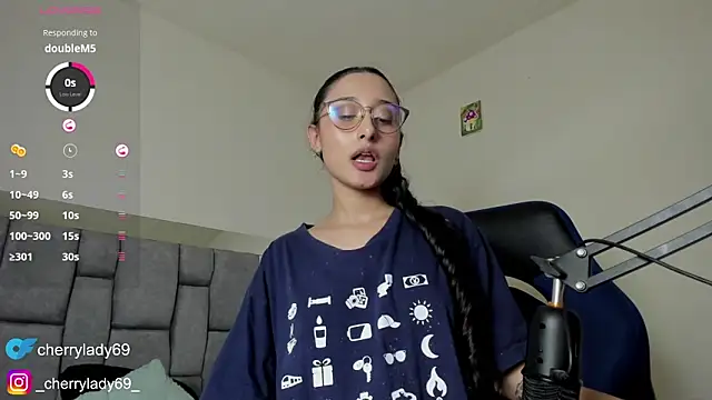 Snapshot of ladyAn_ chatting on December 25, 11:20 pm ladyAn  online show from December 25, 11:20 pm