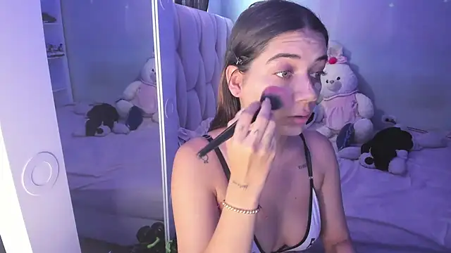 KittyKlum online show from November 10, 4:50 pm