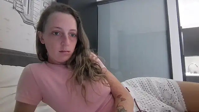 SweetSexySub online show from October 17, 7:11 am