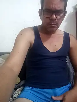 Snapshot of manuelmen211 chatting on September 15, 2:22 am manuelmen211 online show from September 15, 2:22 am