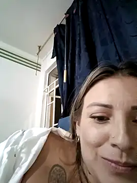 Snapshot of Isabellaa_Garcia_ chatting on February 3, 4:57 am Isabellaa Garcia online show from February 3, 4:57 am