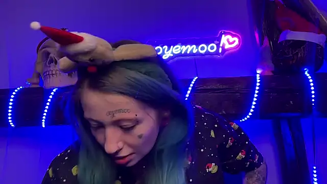 coyemoo online show from December 26, 2:59 pm