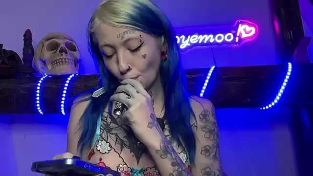 coyemoo online show from January 30, 1:31 pm